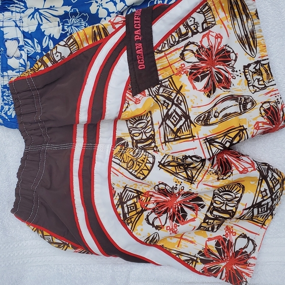 *SOLD*Toddler Boy Summer Bundle - Picture 7 of 9